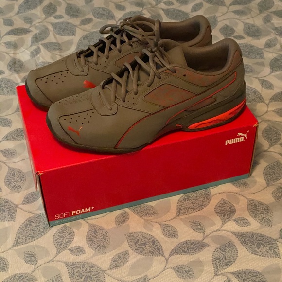 Puma shoes 11 1/2 - Picture 1 of 2